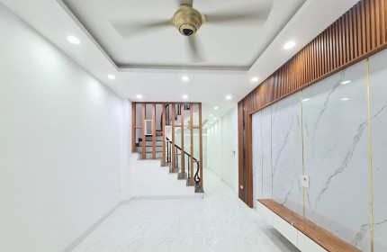 VIP VIP VIP, BÁN NHÀ MINH KHAI - NHÀ MỚI 54 M2, 6 PHÒNG NGỦ, NGÕ RỘNG THOÁNG 30 M RA Ô TÔ